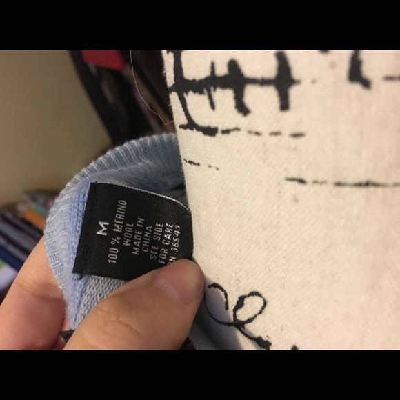 Calvin Klein Merino Wool Size M - Picture 5 of 5